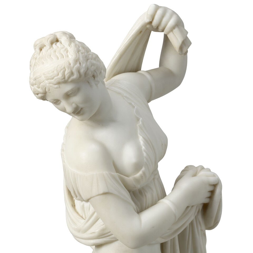 A 19th century carved white marble figure of the Bathing Venus English or Italian - 7