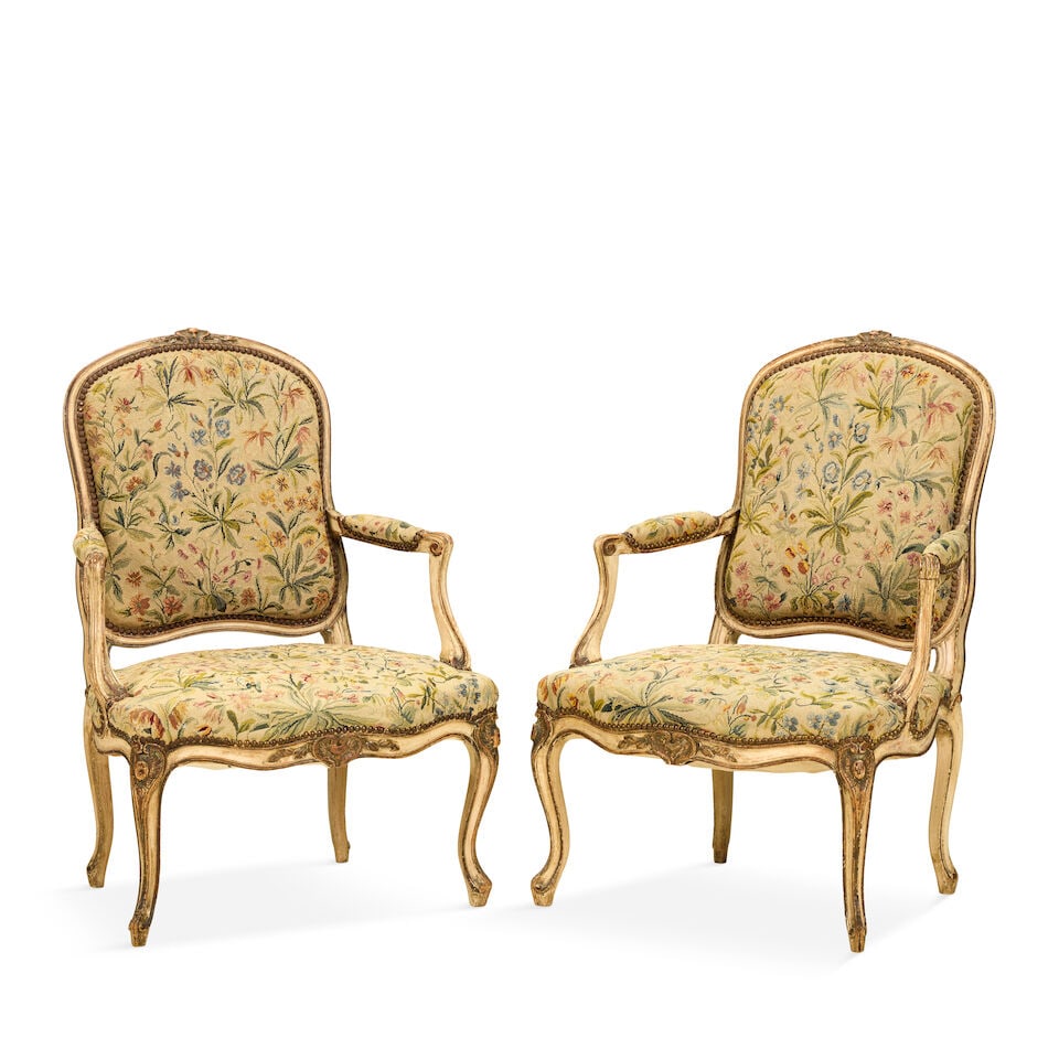 A pair of French early 20th century painted fauteuils or open armchairs 1900-1915, in the Louis ... - 2