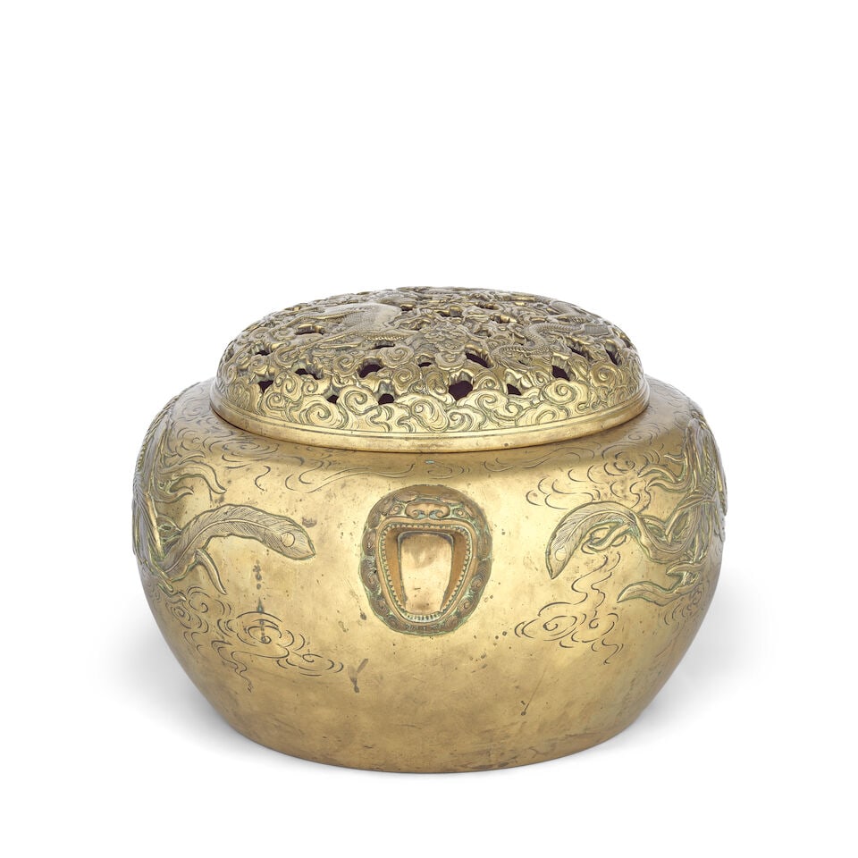 A large bronze incense burner and cover Japan, 20th century - 3