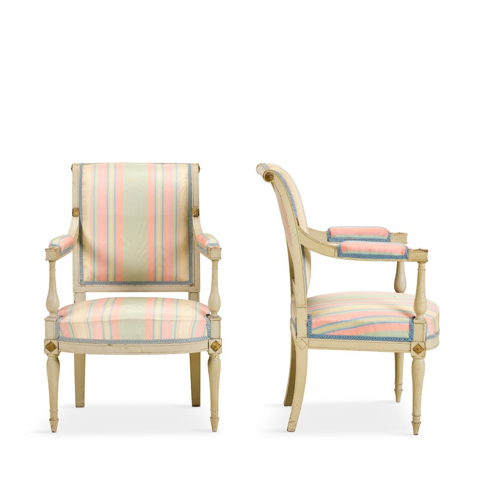 A pair of Empire painted and parcel gilt fauteuils or open armchairs Circa 1815 (2) - 3