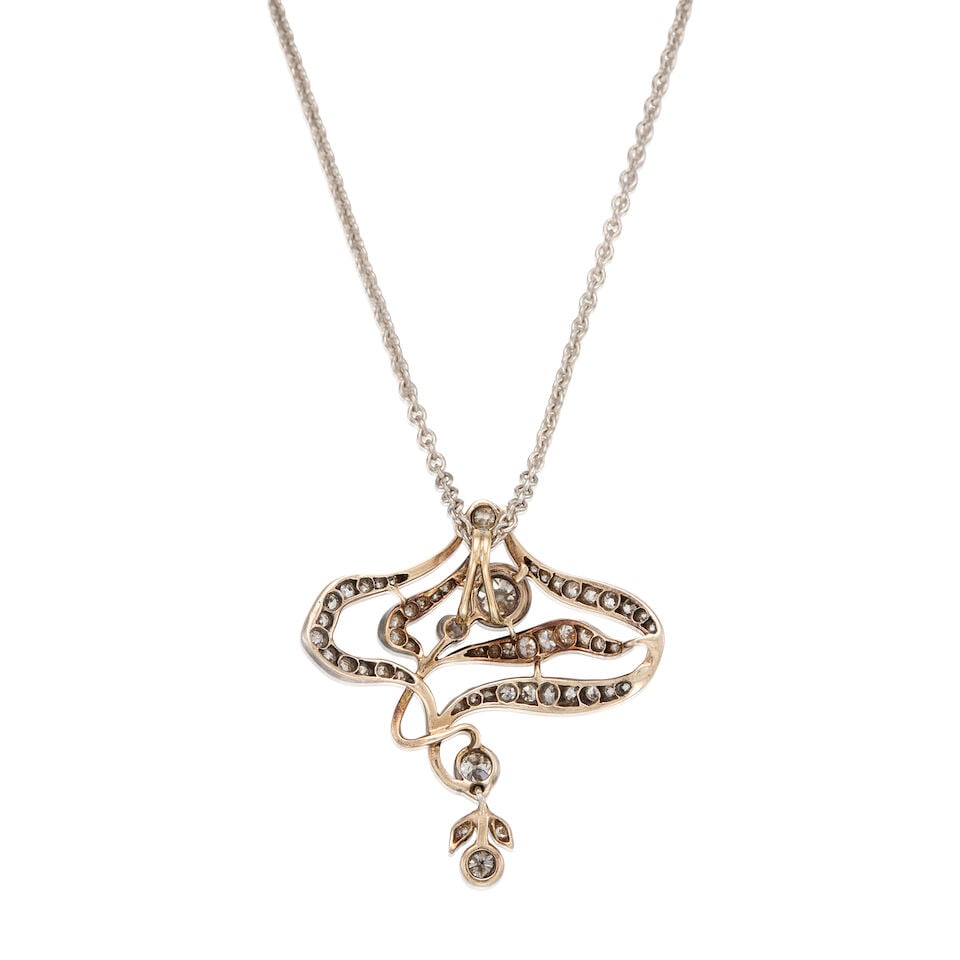 AN ANTIQUE DIAMOND PENDANT AND CHAIN - 2