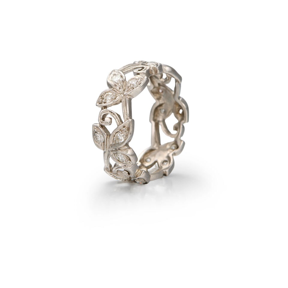 ART DECO PLATINUM AND DIAMOND RING - 2