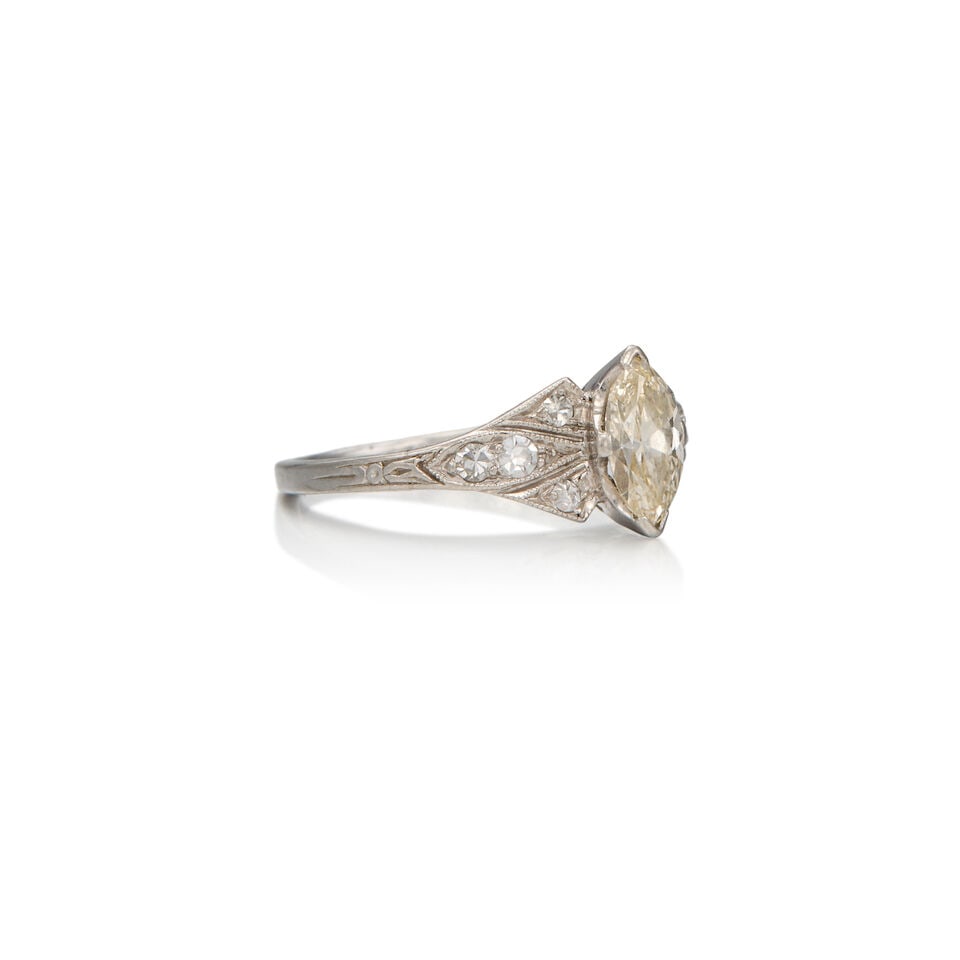ANTIQUE PLATINUM AND DIAMOND RING - 2