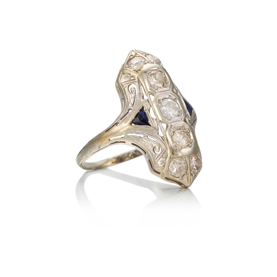 ANTIQUE 18K WHITE GOLD, DIAMOND AND SAPPHIRE RING - 2