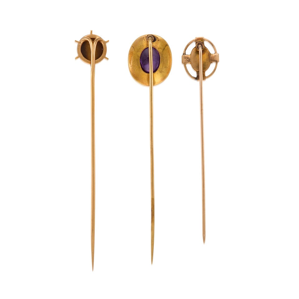 A GROUP OF ANTIQUE GOLD, GEMSTONE AND CULTURED PEARL STICKPINS - 2
