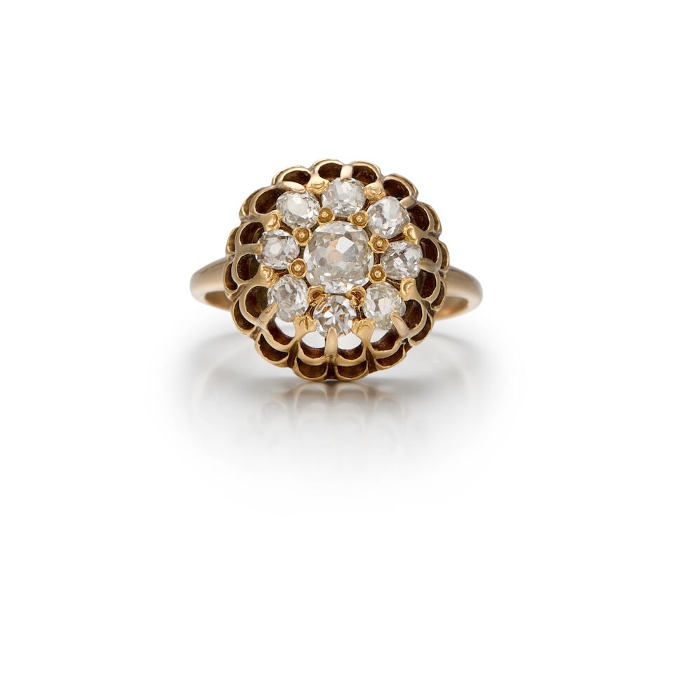 ANTIQUE GOLD AND DIAMOND CLUSTER RING (1 of 2)