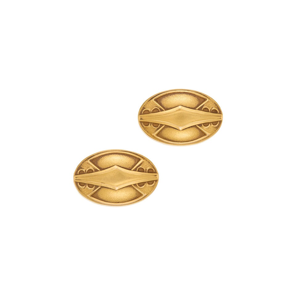 ANTIQUE 14K YELLOW GOLD BLOOMED CUFFLINKS: ANTIQUE 14K YELLOW GOLD BLOOMED CUFFLINKS • Measures 5/8 in. x 13/16 in. • Estimated gross weight: 8.0 grams Footnotes: OVERALL CONDITION: good Metal purity stamped and tested for 14K