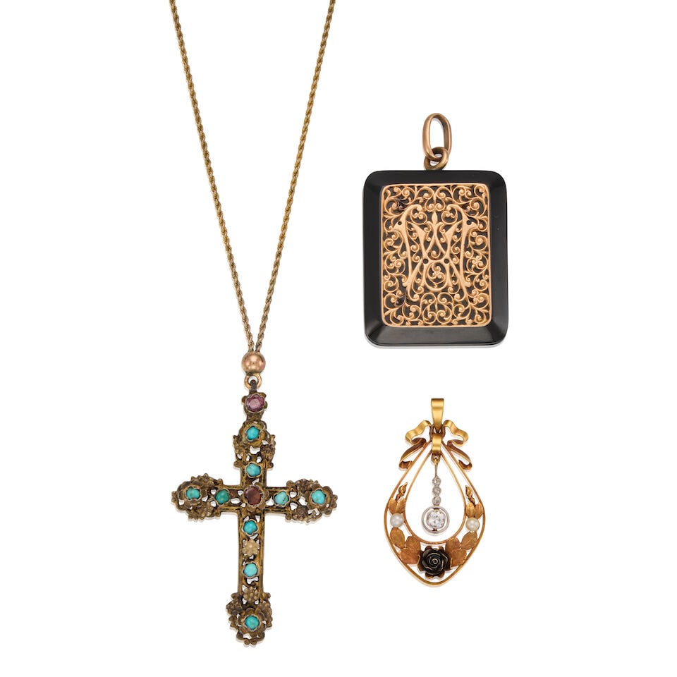 A GROUP OF THREE ANTIQUE PENDANTS (1 of 2)