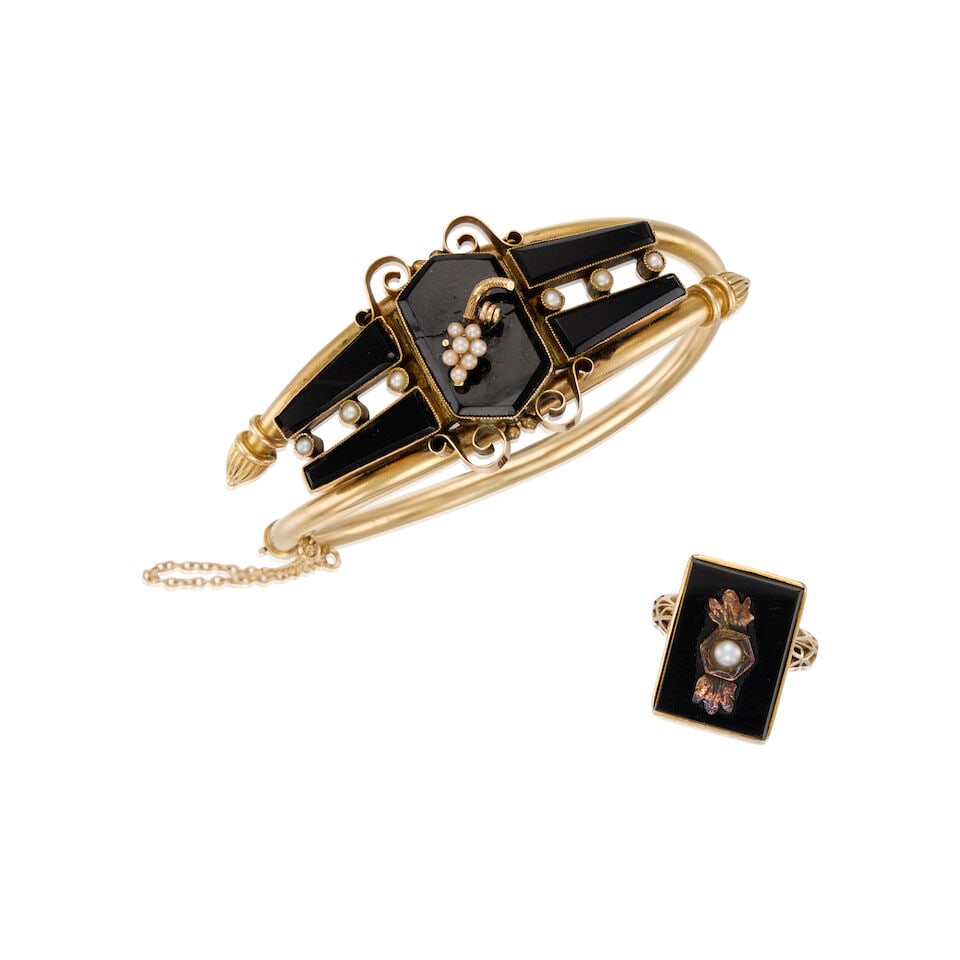 ANTIQUE GOLD, ONYX, AND CULTURED PEARL BANGLE AND RING