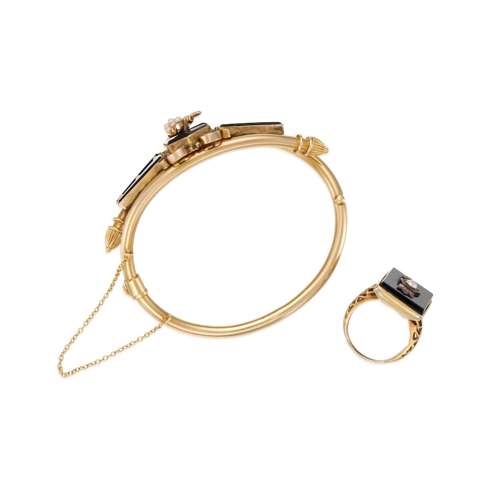 ANTIQUE GOLD, ONYX, AND CULTURED PEARL BANGLE AND RING - 2