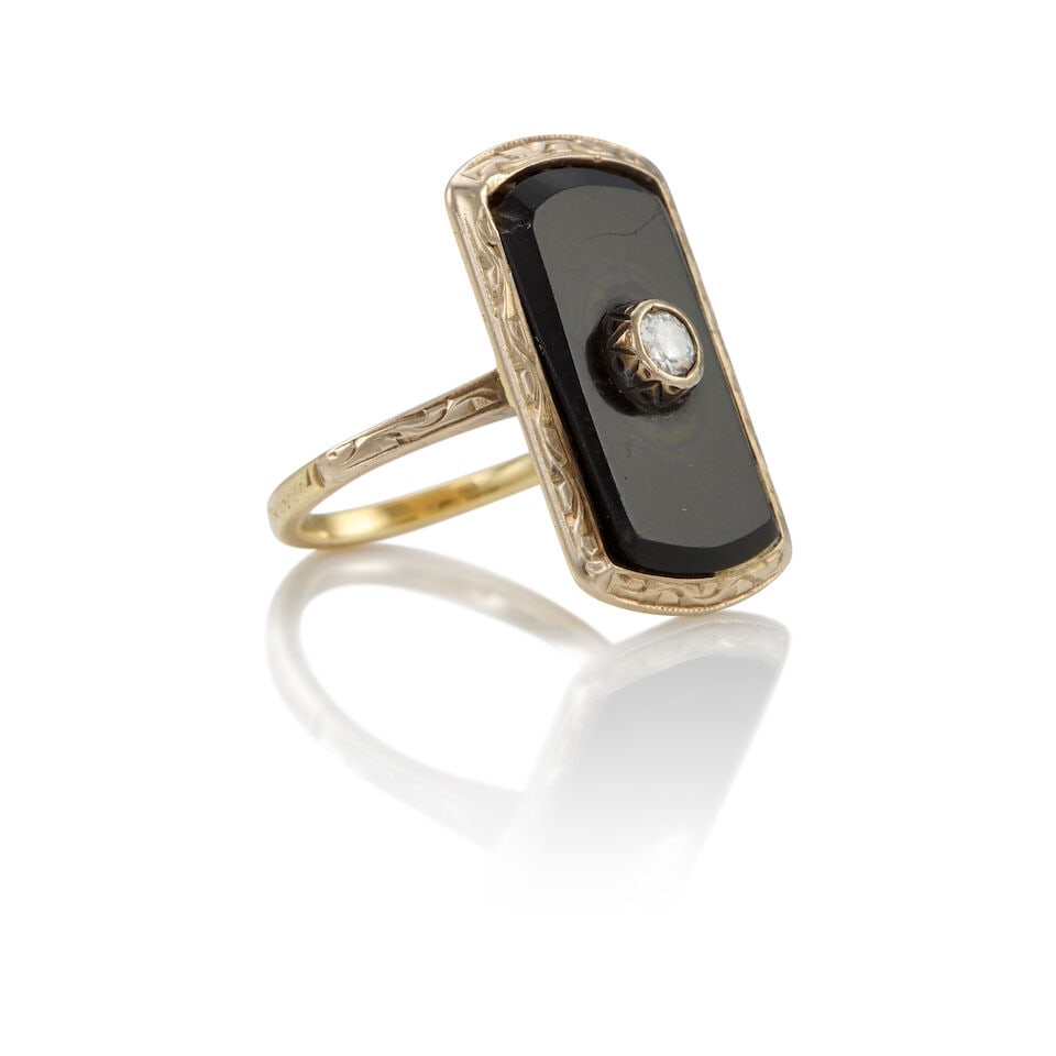 ART DECO 13K YELLOW GOLD, ONYX AND DIAMOND RING - 2