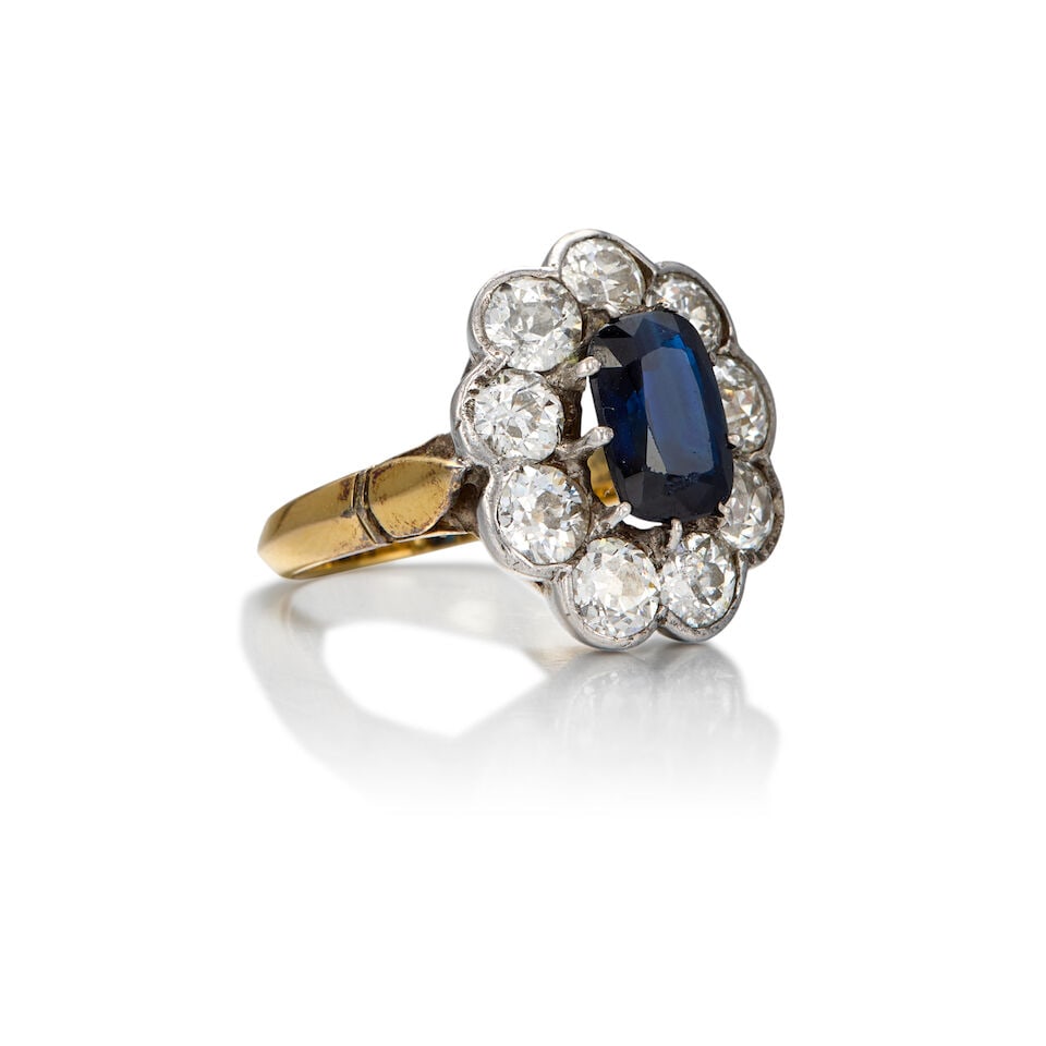 ANTIQUE SAPPHIRE AND DIAMOND RING - 2