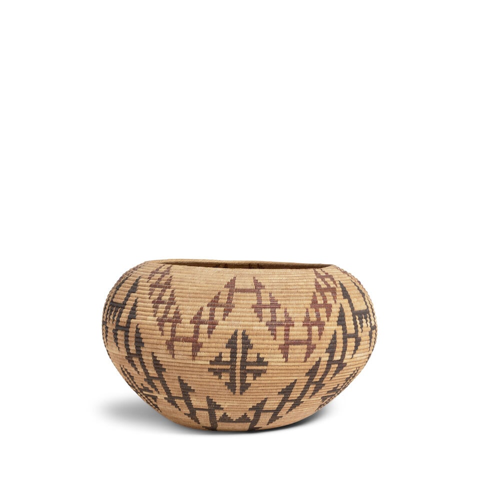 A Nellie Jameson Washington, Mono Lake Paiute (Kuzedika) polychrome basket - 4