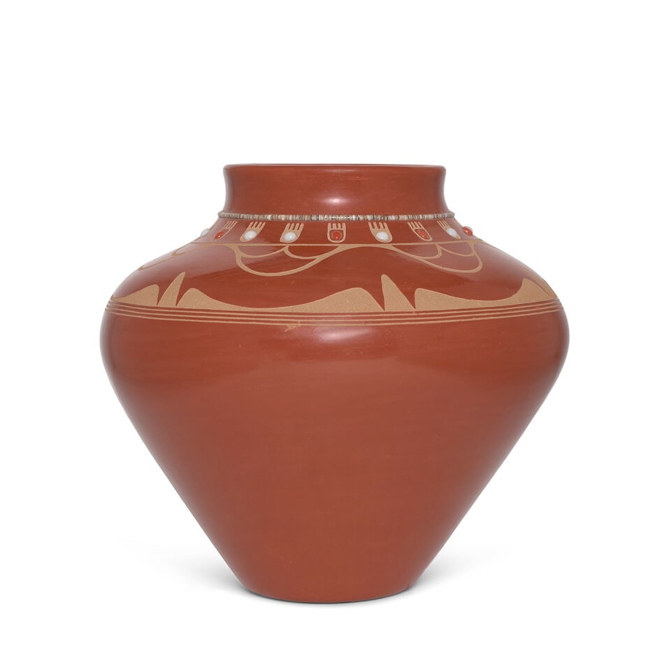 A Tony Da sgraffito redware jar with turquoise and coral inlay - 4