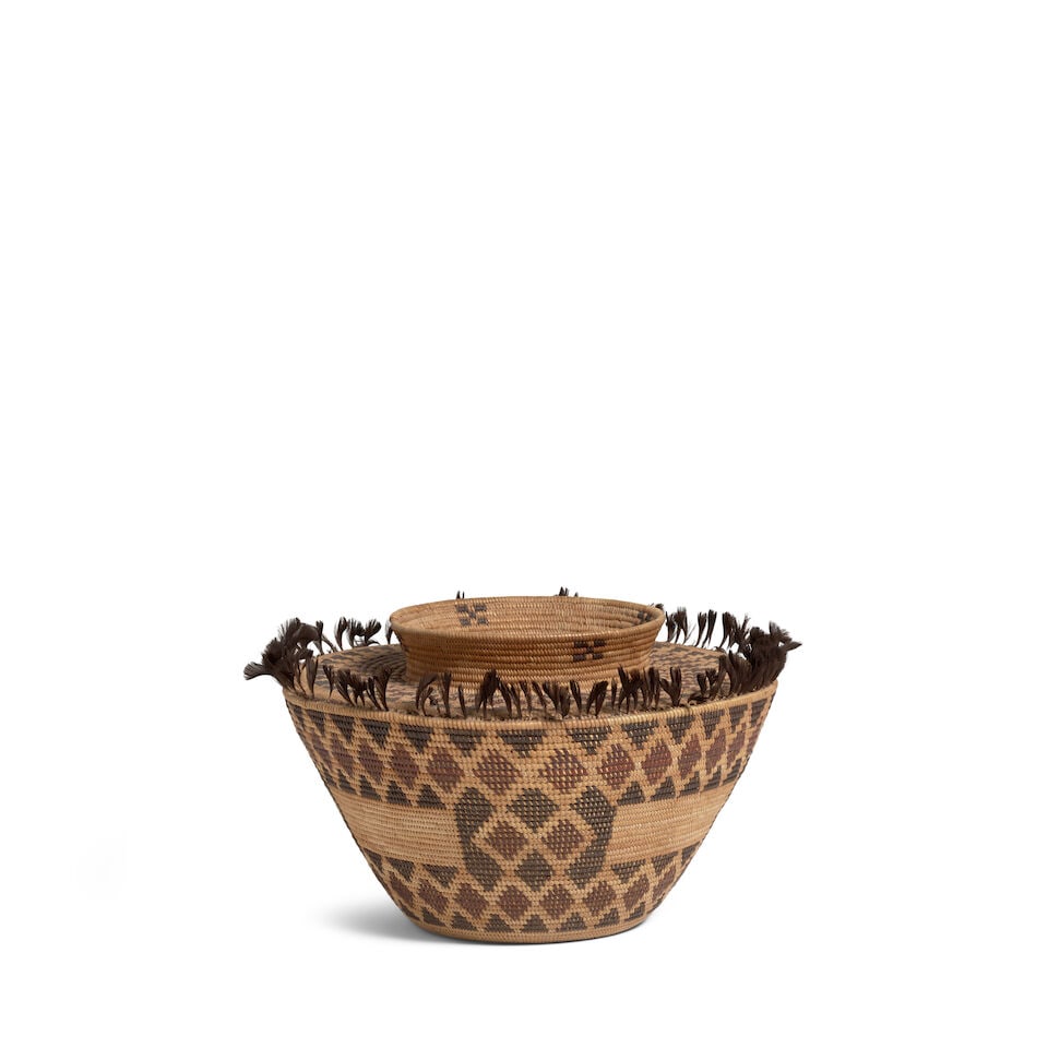 A Yokuts polychrome bottleneck basket - 4