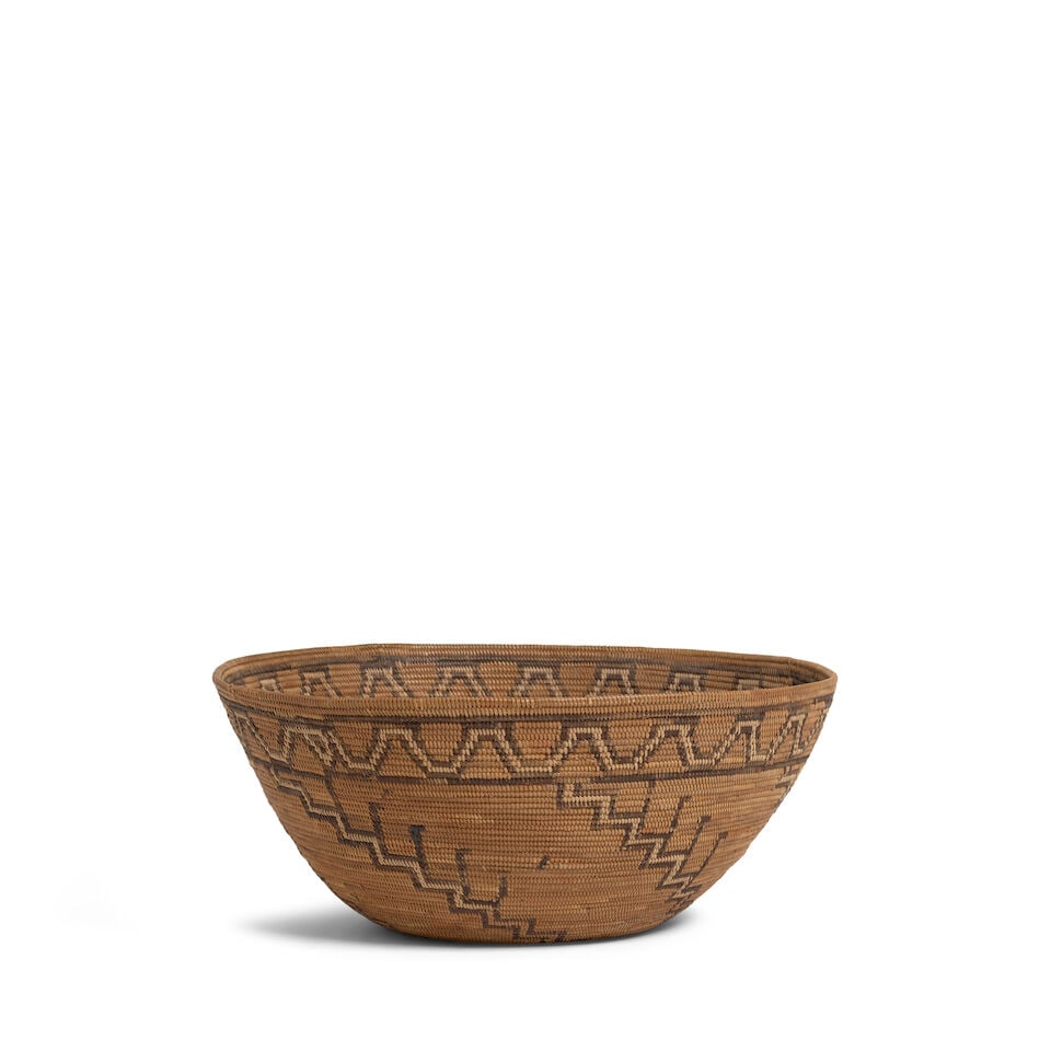A Chumash polychrome basket - 3