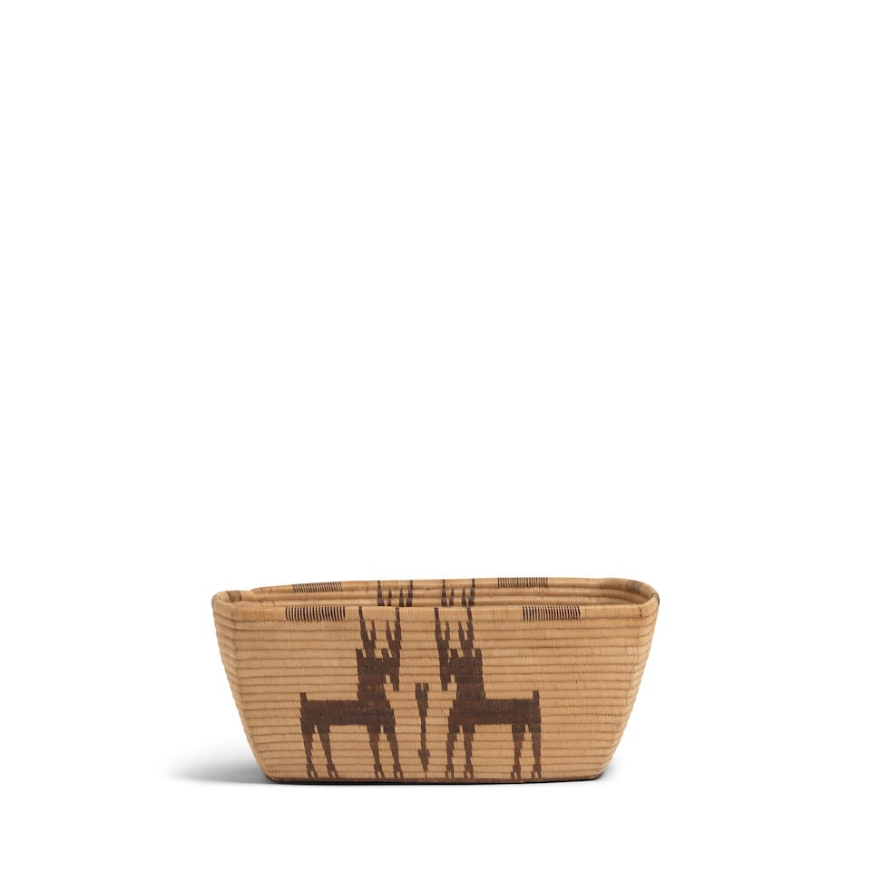 A Panamint Shoshone (Timbisha) rectangular pictorial basket - 4