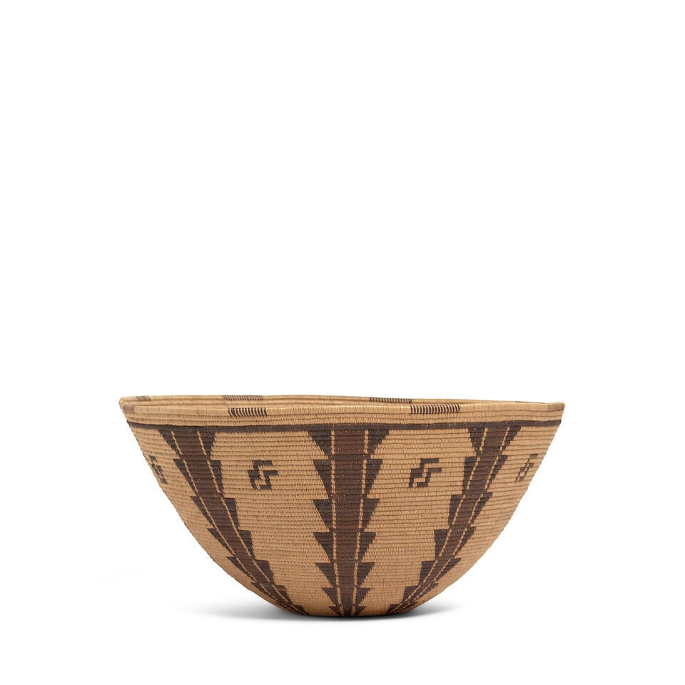 A Panamint Shoshone (Timbisha) polychrome basket - 3