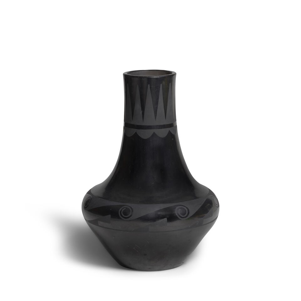 A Maria Martinez blackware vase - 2
