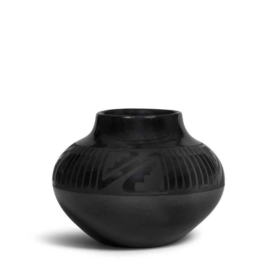 A Maria Martinez and Popovi Da blackware jar (1 of 2)