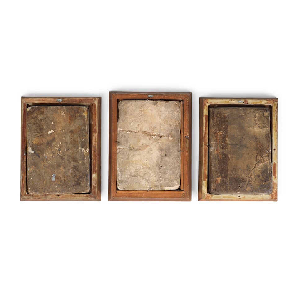 Trois carreaux peints sous glaçure à décor moulé Qadjar, Perse, vers 1880Thr... - 2