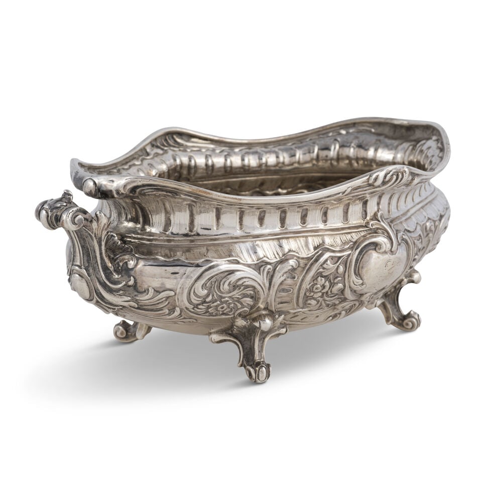 Soupière en argent, Égypte, datée 1982An Egyptian repoussé silver tureen Cai... - 2