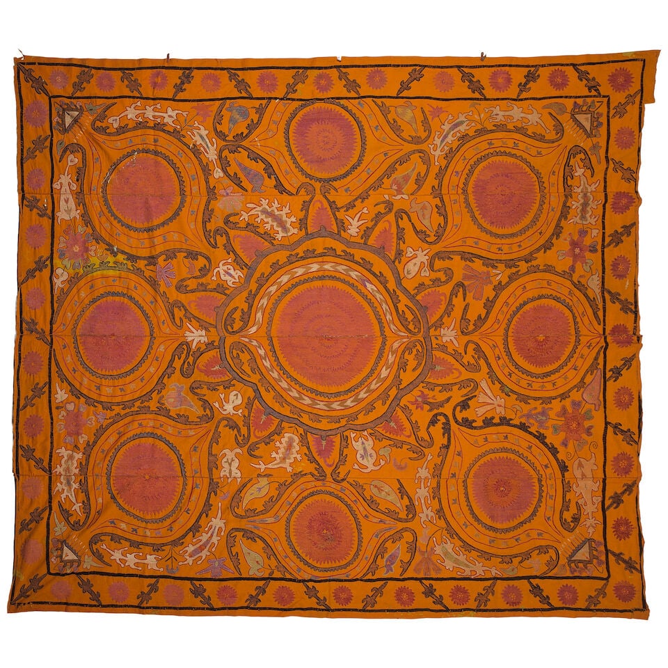 Tenture en coton brodé de soie (susani), Ouzbékistan, Jizzakh, vers 1900A Jizzakh silk... - 2