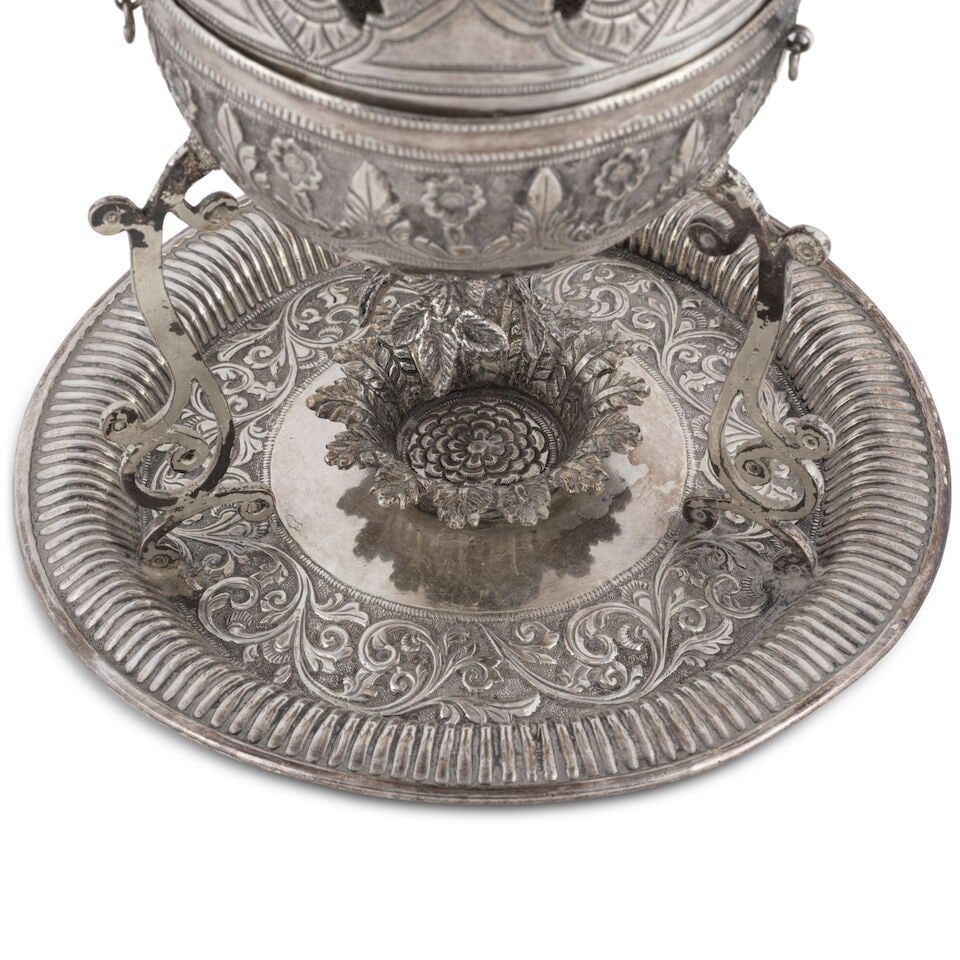 Ensemble de cinq coupes ottomanes en argent (sahlep) et un brûleur d'encens, Turquie ou ... - 6