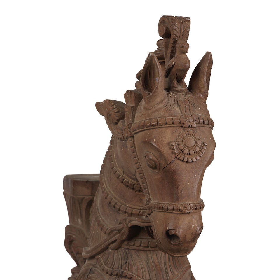 Élément d'un char hindou (Ratha) en bois sculpté représentant un cheval cab... - 3