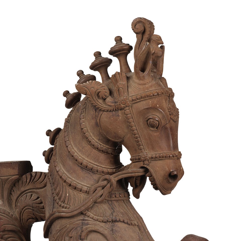 Élément d'un char hindou (Ratha) en bois sculpté représentant un cheval cab... - 4