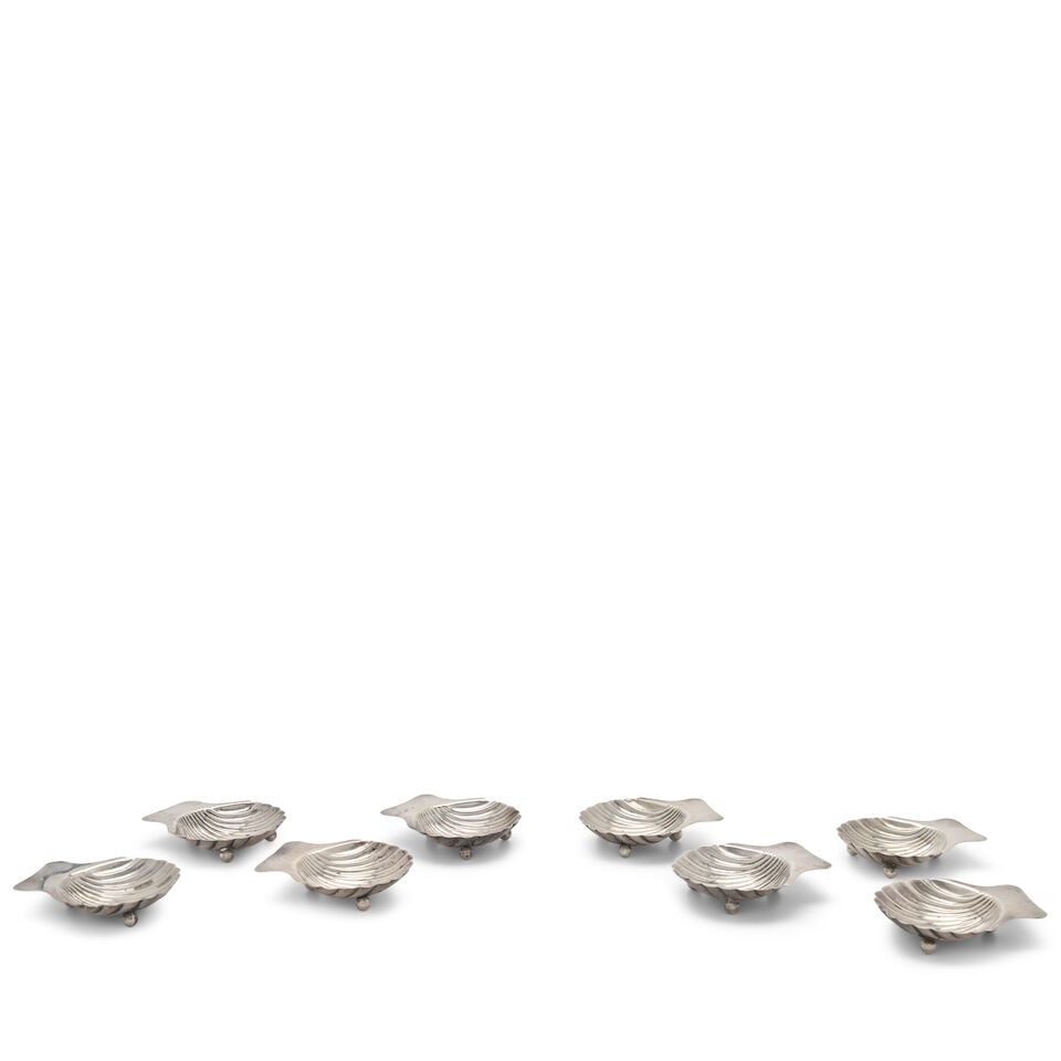 Eight Mexican Sterling Silver Dishes, Maciel, Mexico City, 20th century,: Eight Mexican Sterling Silver Dishes, Maciel, Mexico City, 20th century, shell form and on three ball feet, lg. 2 3/4in., approx. 6 troy oz. Lot to be sold without reserve. This lot is subject to the