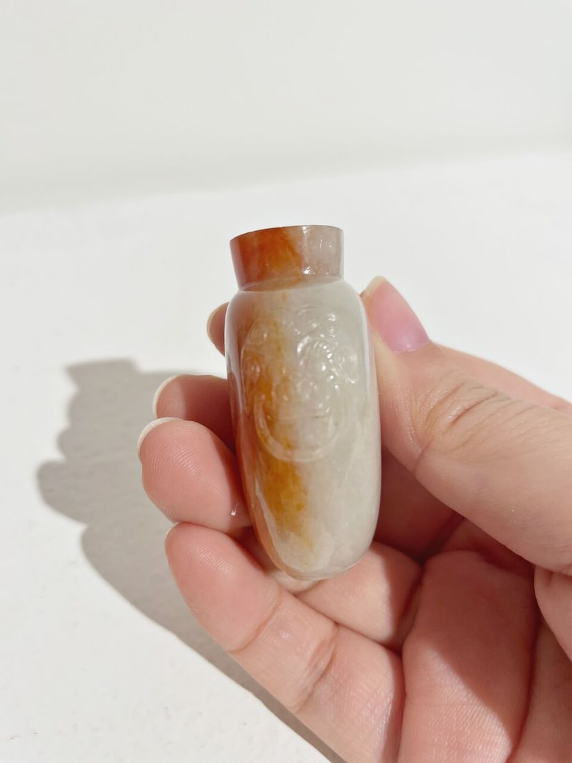 A RUSSET AND GREENISH WHITE JADEITE SNUFF BOTTLE Late Qing Dynasty - 7