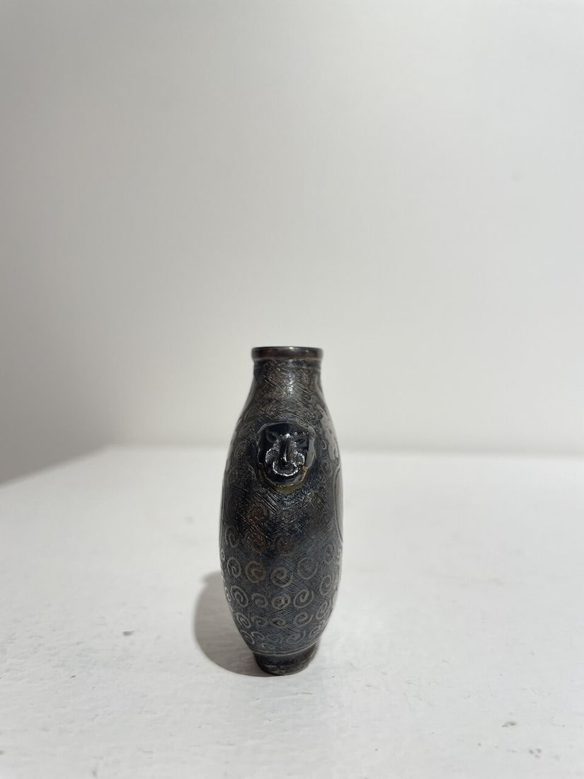 A SILVER NIELLO 'KUI-DRAGON' SNUFF BOTTLE 19th century - 8