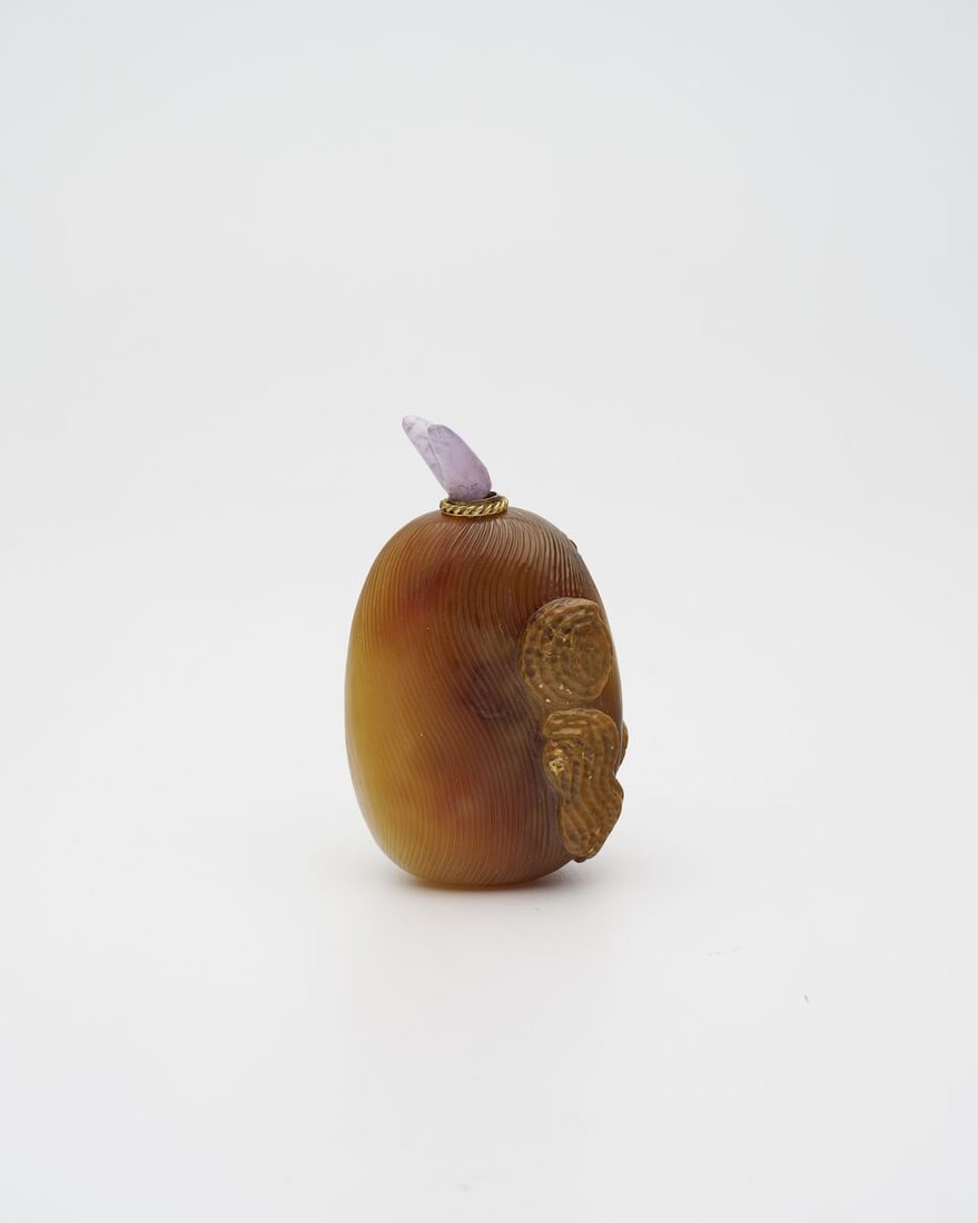 AN AGATE 'JUJUBE AND PEANUT' SNUFF BOTTLE 19th century - 2