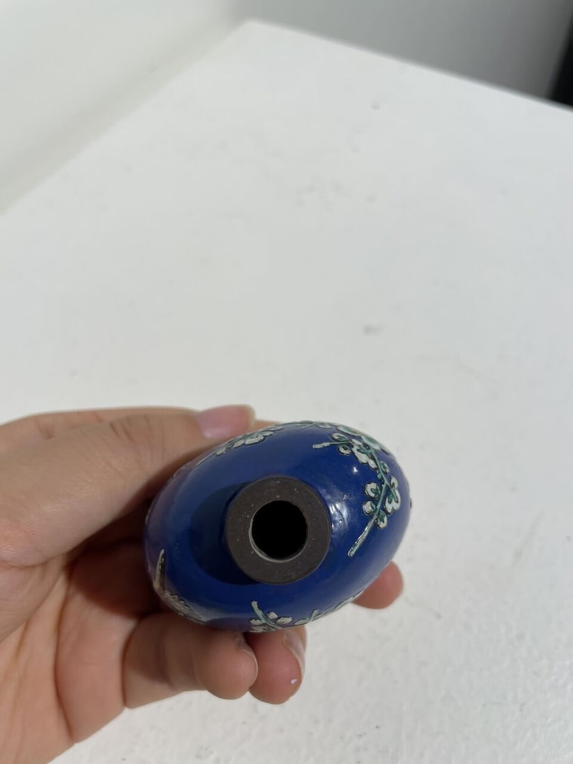 AN ENAMELLED YIXING 'MAGPIE' SNUFF BOTTLE 19th century - 5