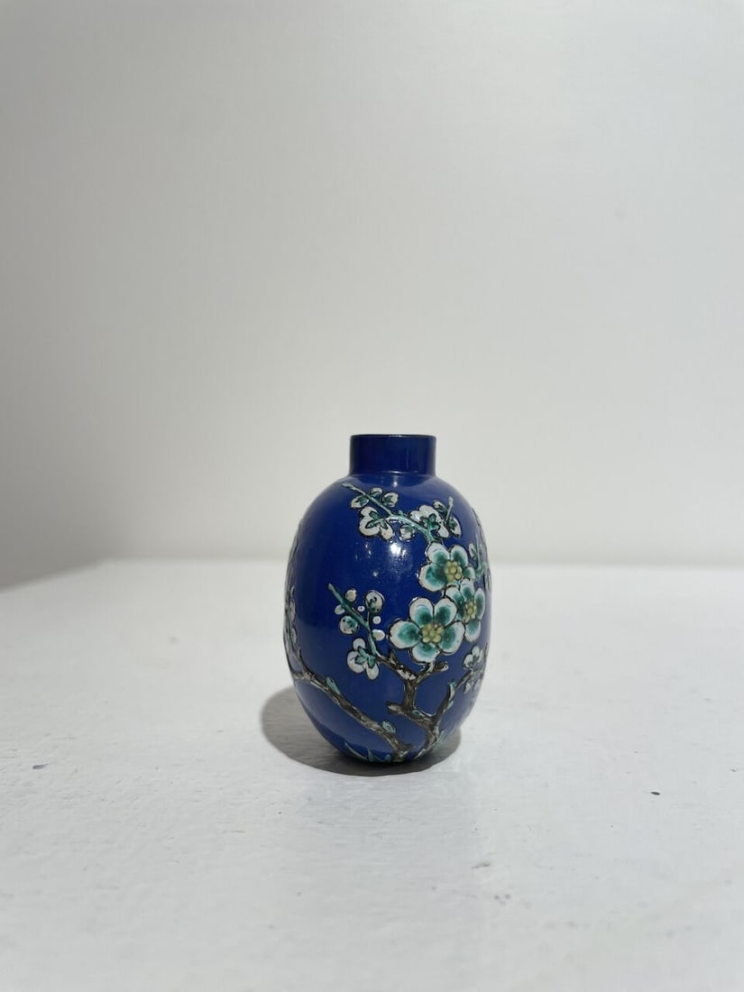 AN ENAMELLED YIXING 'MAGPIE' SNUFF BOTTLE 19th century - 6