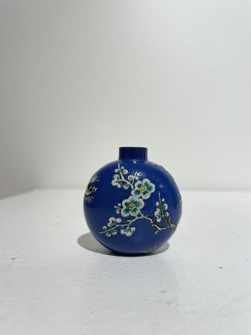 AN ENAMELLED YIXING 'MAGPIE' SNUFF BOTTLE 19th century - 7