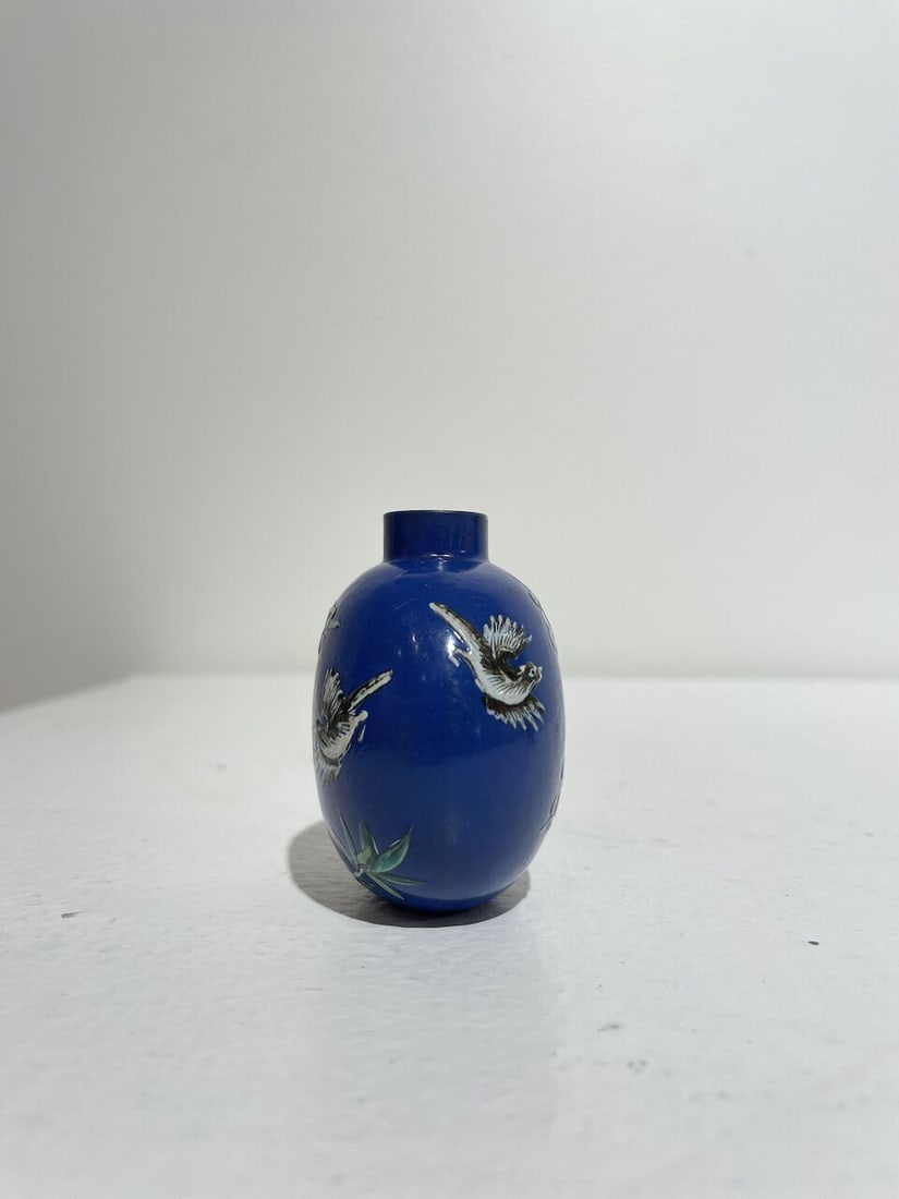 AN ENAMELLED YIXING 'MAGPIE' SNUFF BOTTLE 19th century - 8