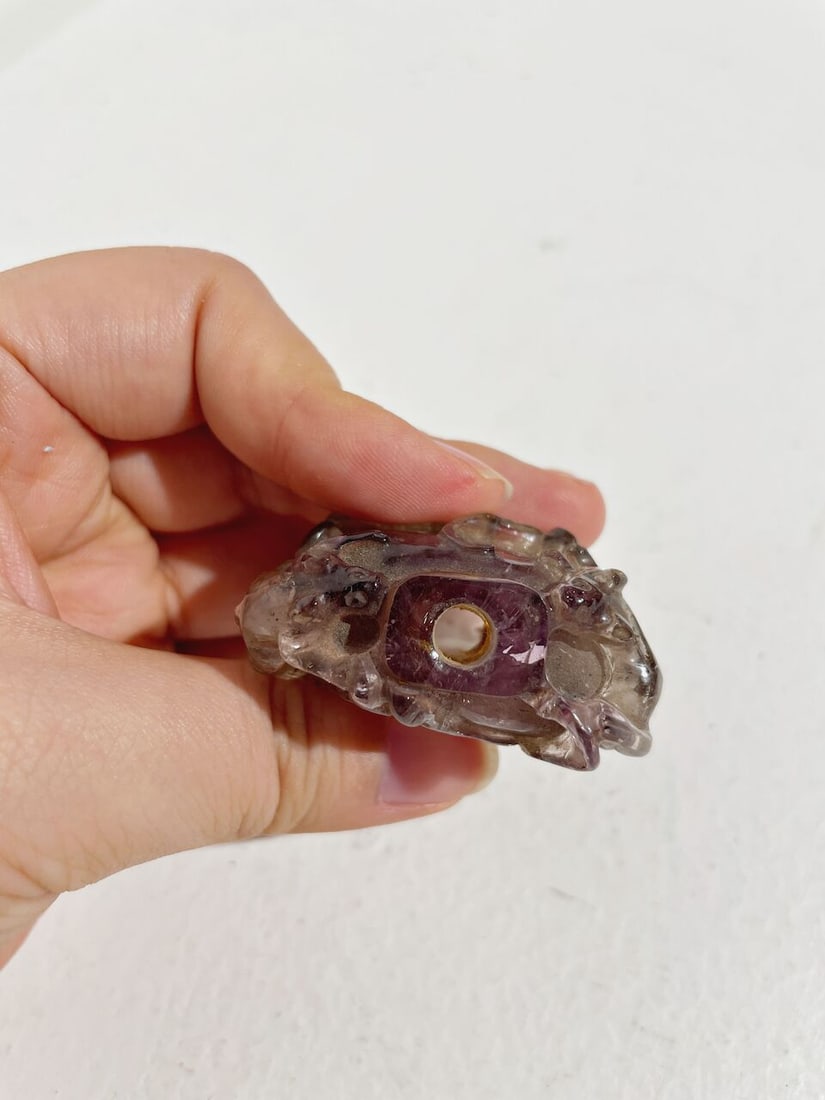 AN AMETHYST 'SQUIRREL AND GRAPES' SNUFF BOTTLE 19th century - 7