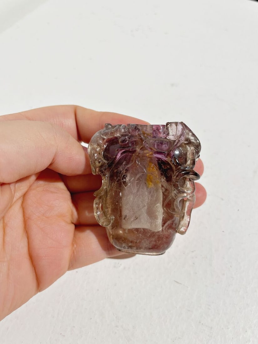 AN AMETHYST 'SQUIRREL AND GRAPES' SNUFF BOTTLE 19th century - 8