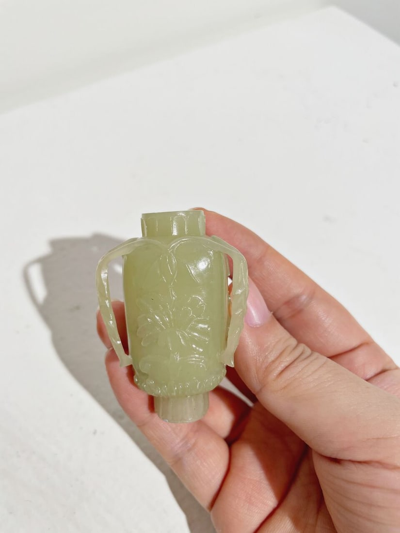 A MUGHAL STYLE YELLOW JADE 'CHRYSANTHEMUM' SNUFF BOTTLE Late Qing to Republic Period - 4