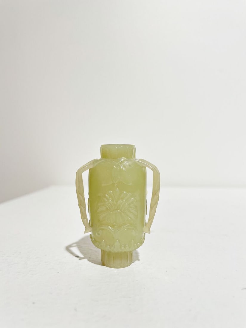 A MUGHAL STYLE YELLOW JADE 'CHRYSANTHEMUM' SNUFF BOTTLE Late Qing to Republic Period - 6