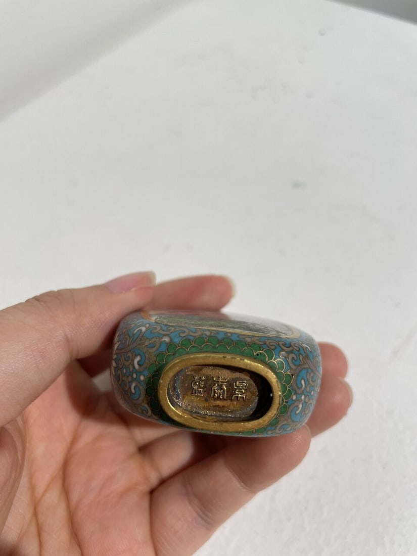A CLOISONNÉ 'DEER' SNUFF BOTTLE 20th century - 4