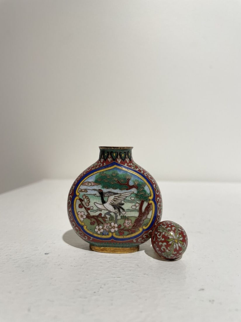 TWO CLOISONNÉ SNUFF BOTTLES 20th century (2) - 19
