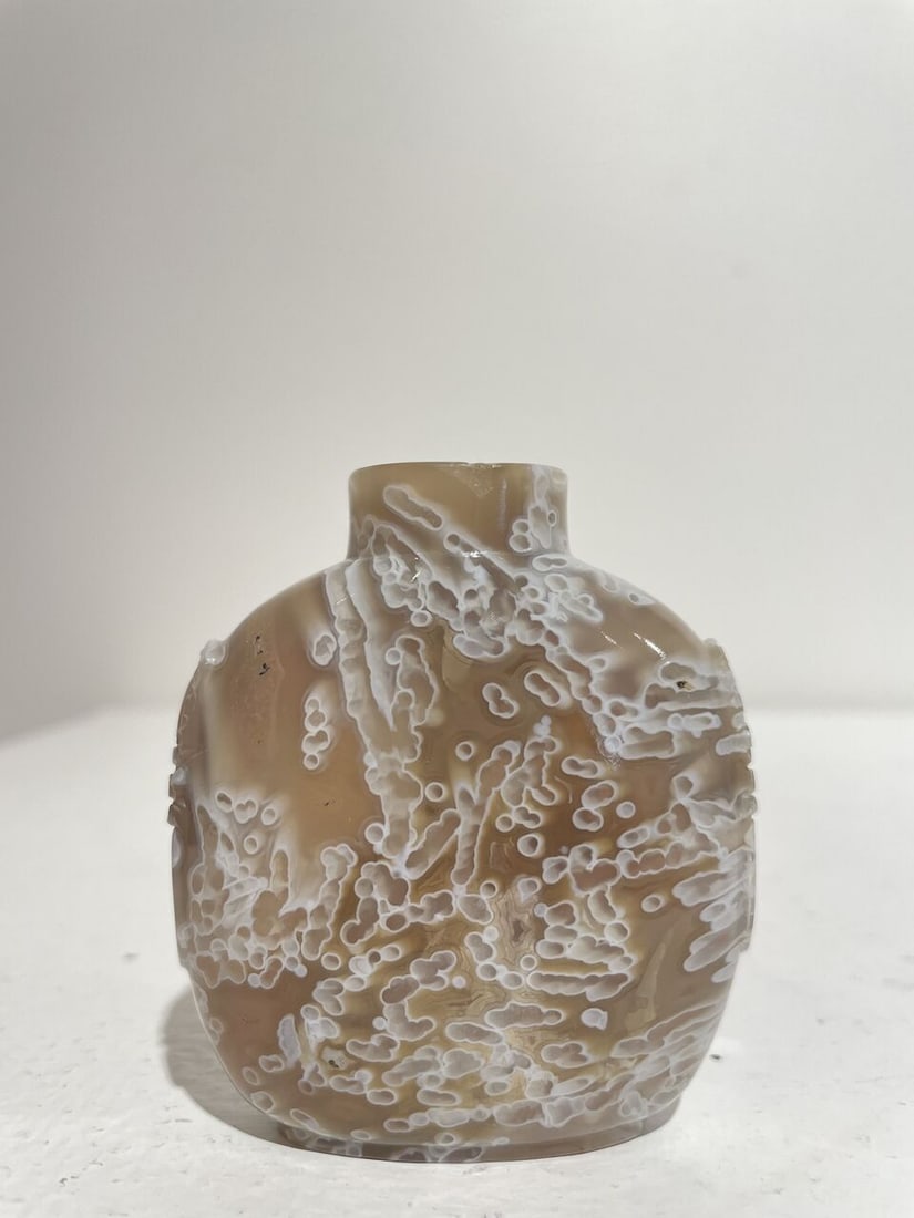 A 'MACARONI' AGATE SNUFF BOTTLE 19th century - 7