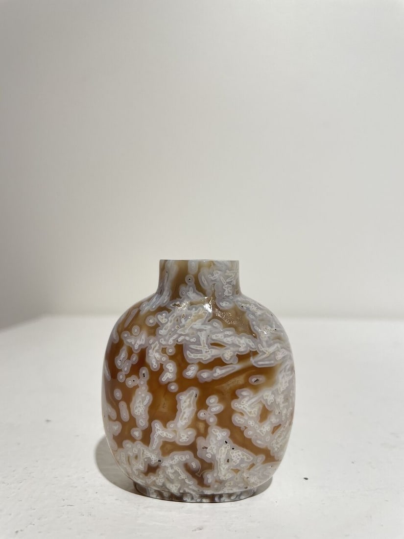 A 'MACARONI' AGATE SNUFF BOTTLE 19th century - 7