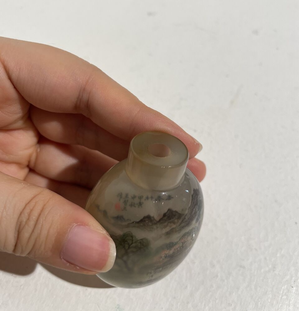 AN INSIDE PAINTED AGATE 'LANDSCAPE' SNUFF BOTTLE Signed Wang Xisan (b.1938), the bottle 19th cen... - 2