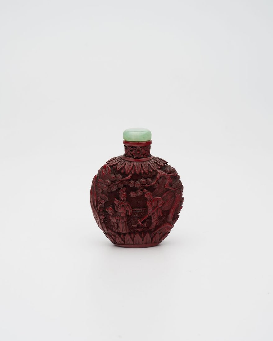 A CINNABAR LACQUER 'FIGURES' SNUFF BOTTLE 19th century - 2
