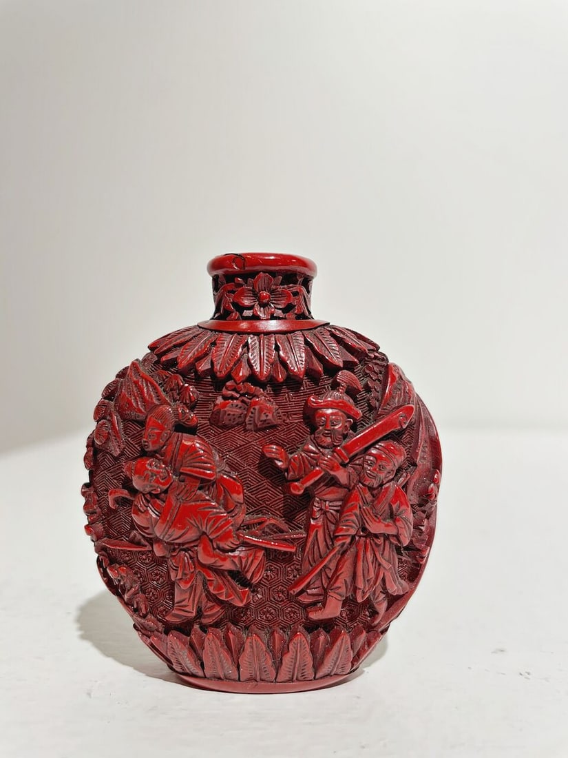 A CINNABAR LACQUER 'FIGURES' SNUFF BOTTLE 19th century - 9