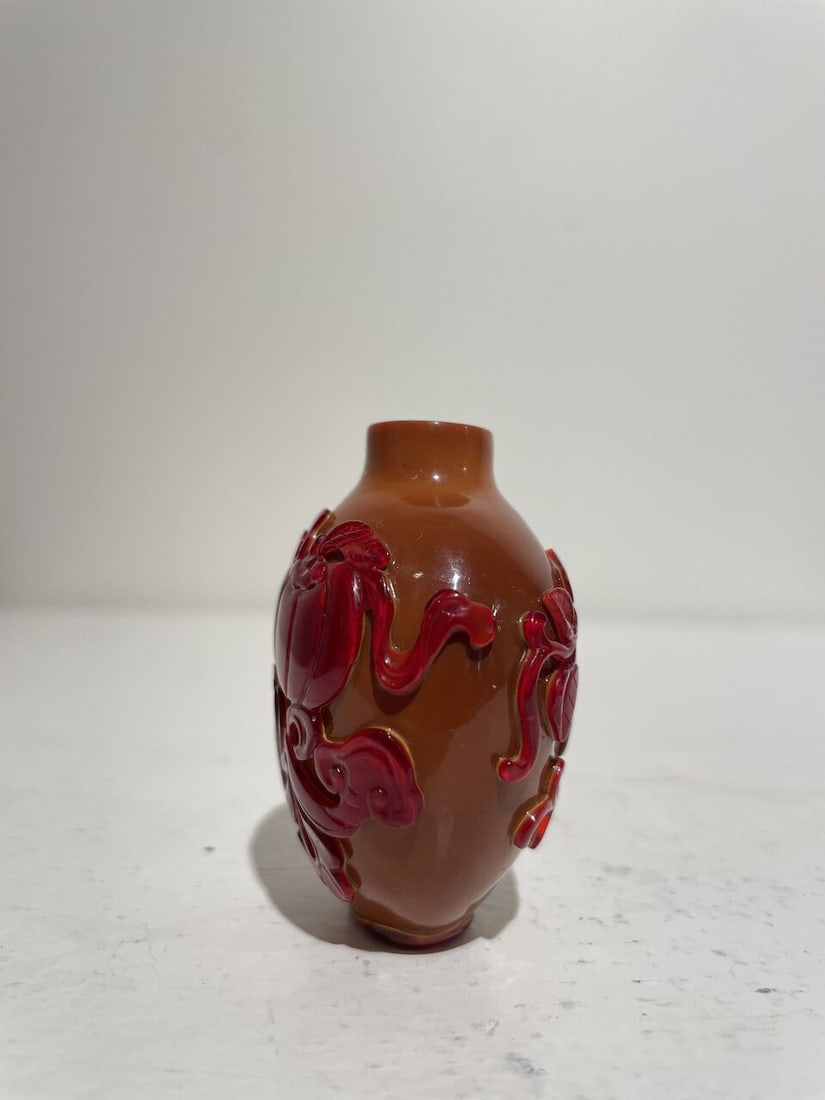 A RED OVERLAY AMBER GLASS 'MELON AND LOTUS' SNUFF BOTTLE Late Qing to Republic Period - 7